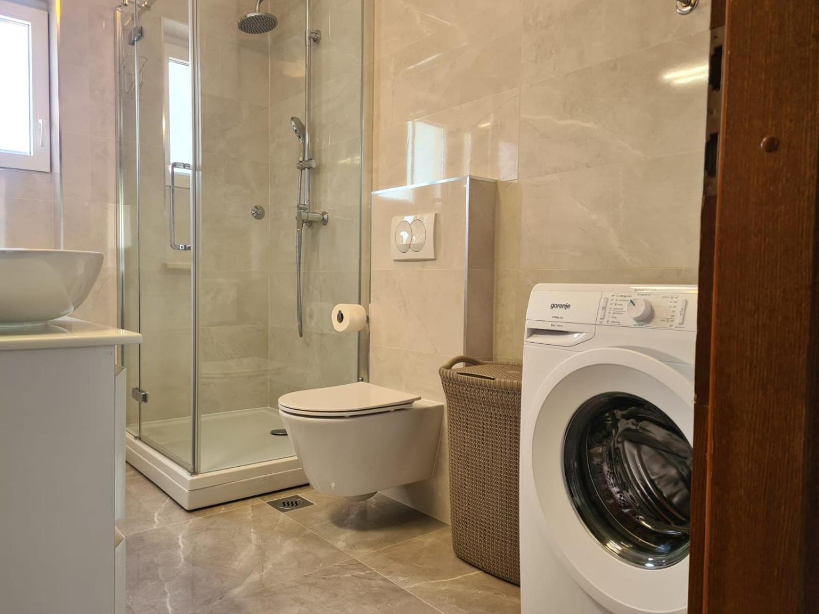 Apartments Jelena Supetar - Four Apartments - A Small House With A Private Yard - Two-Room Apartment With A Sea View - Studio Apartment - Two-Room Apartment With Garden View- Free Parking Bagian luar foto