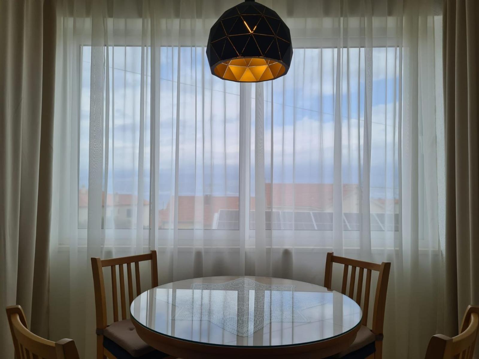 Apartments Jelena Supetar - Four Apartments - A Small House With A Private Yard - Two-Room Apartment With A Sea View - Studio Apartment - Two-Room Apartment With Garden View- Free Parking Bagian luar foto