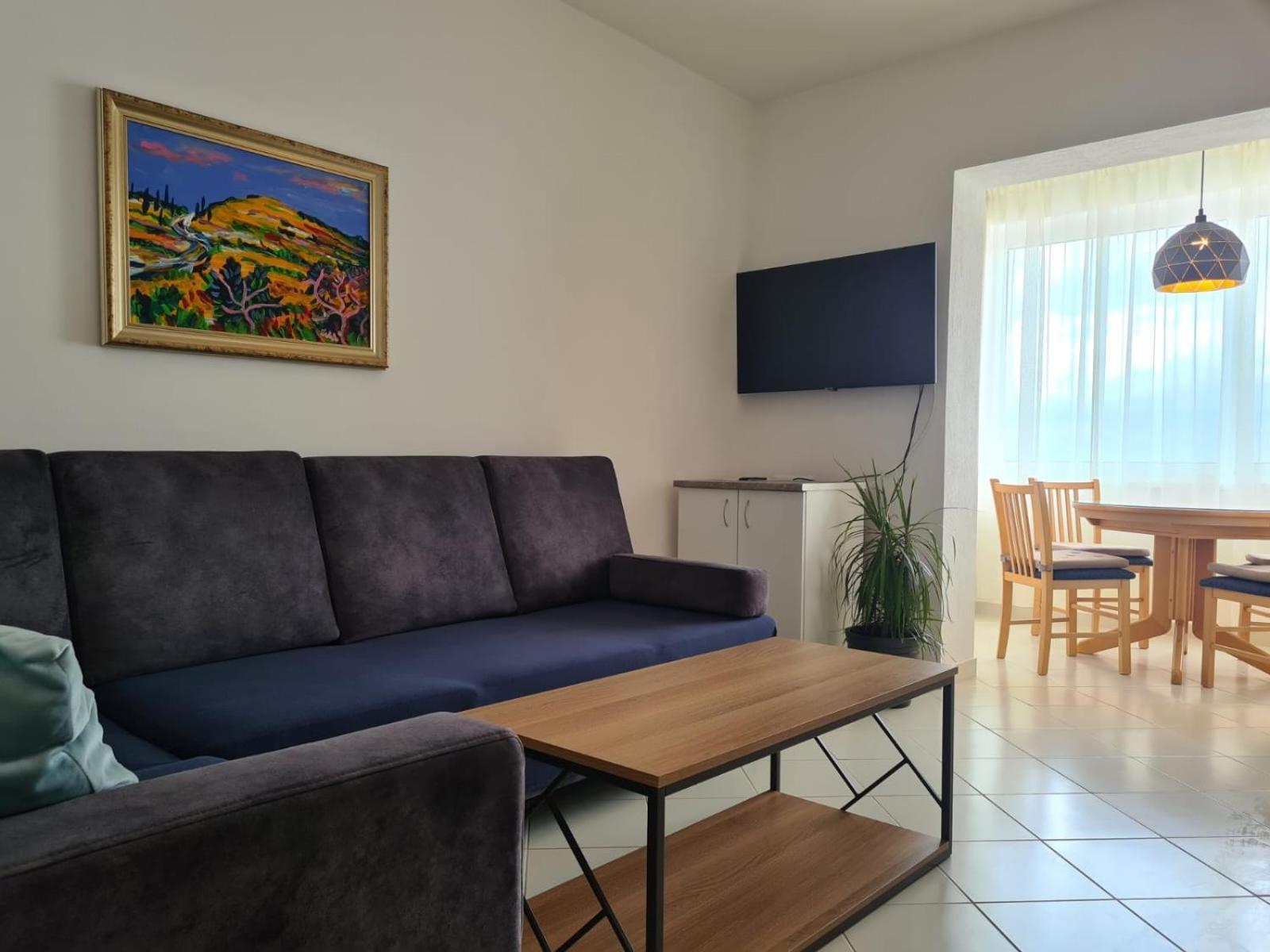Apartments Jelena Supetar - Four Apartments - A Small House With A Private Yard - Two-Room Apartment With A Sea View - Studio Apartment - Two-Room Apartment With Garden View- Free Parking Bagian luar foto