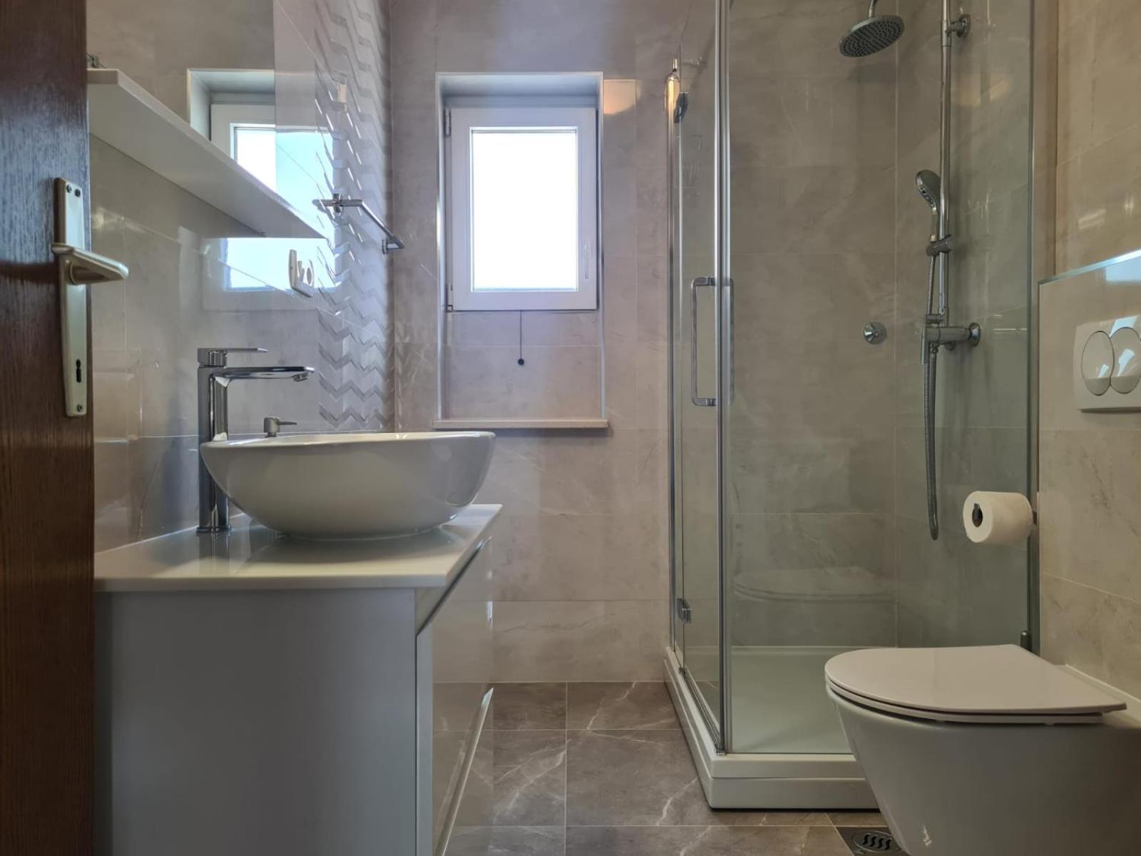 Apartments Jelena Supetar - Four Apartments - A Small House With A Private Yard - Two-Room Apartment With A Sea View - Studio Apartment - Two-Room Apartment With Garden View- Free Parking Bagian luar foto